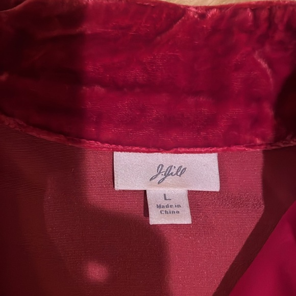 J JILL red crushed velvet Shacket blouse - Picture 4 of 6